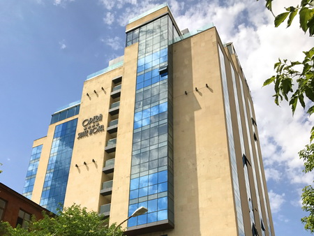 هتل اپرا سوییت ایروان ارمنستان